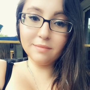 Meet your Posher, Serina